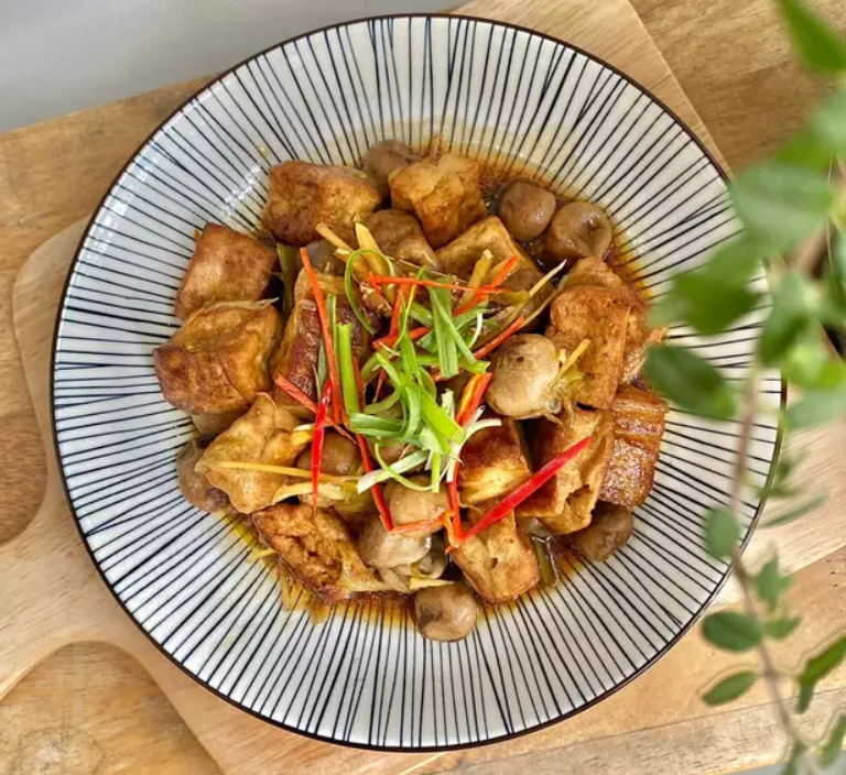 nấm rơm kho đậu hủ