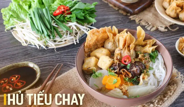 hủ tiếu chay nấm hương