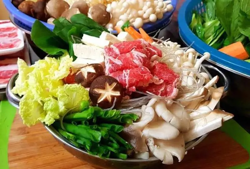 lẩu bò nấm đông cô