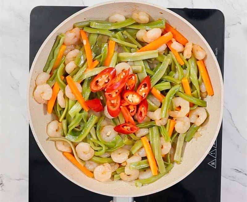 rau tiến vua xào tôm