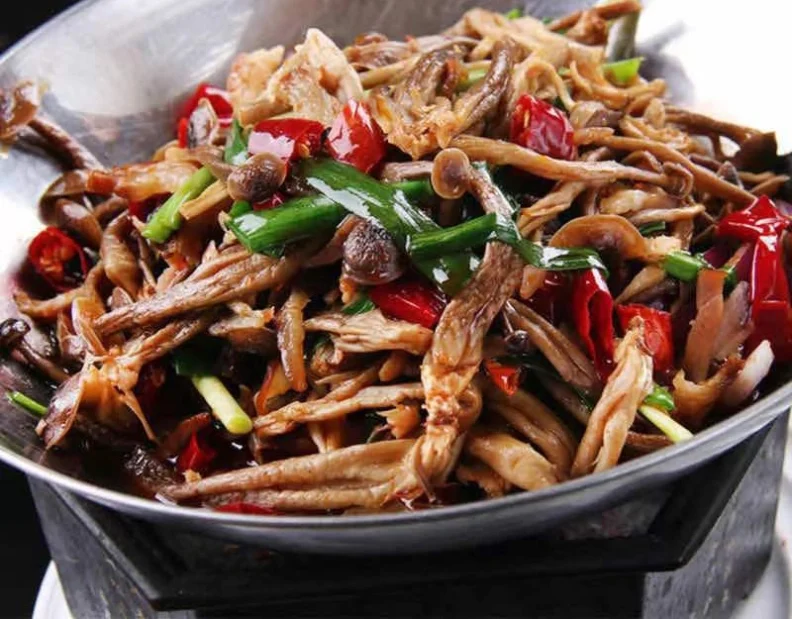 nấm nhung hươu xào sả ớt